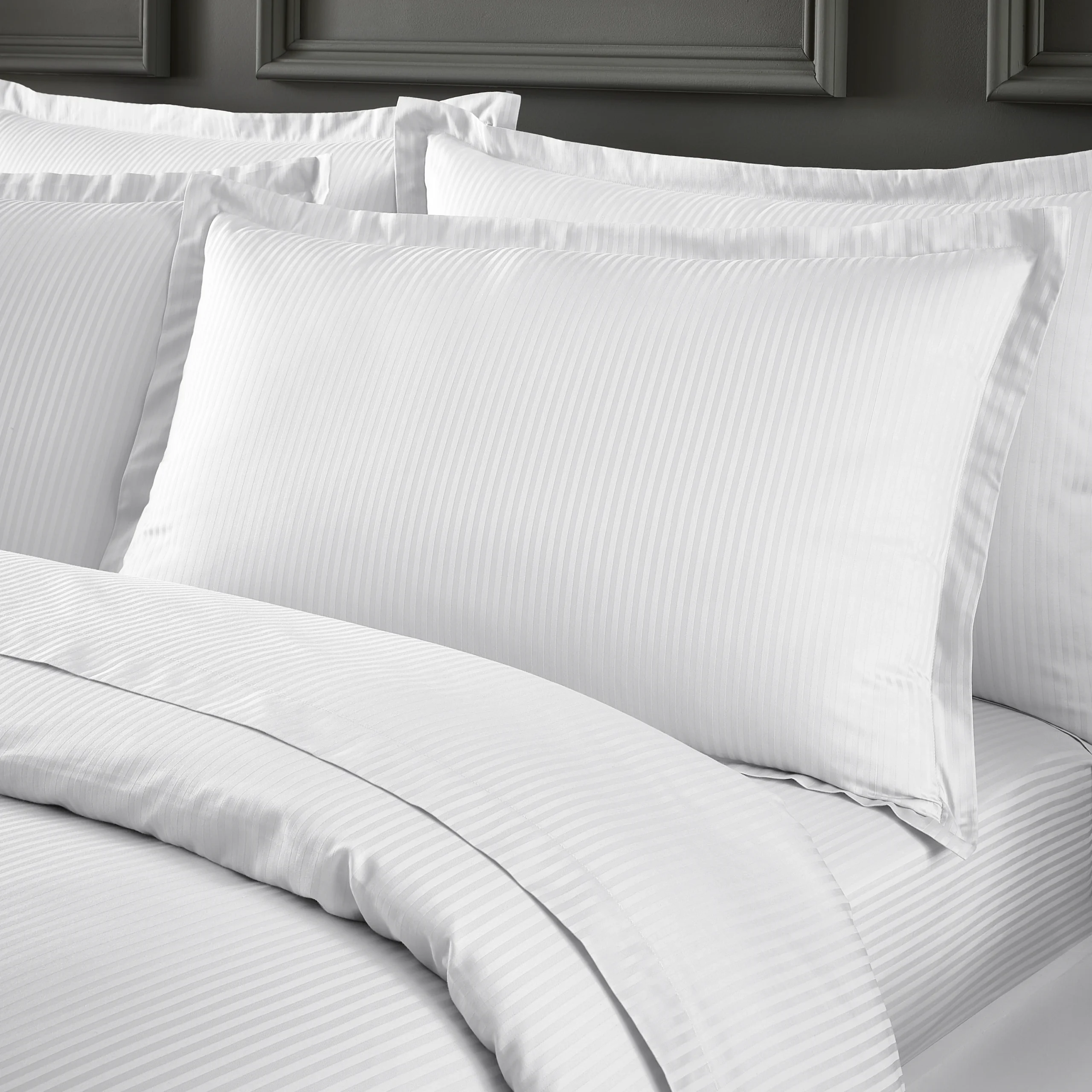 White hotel percale sheets manufactured in Pakistan for hospitality and bulk bedding supply